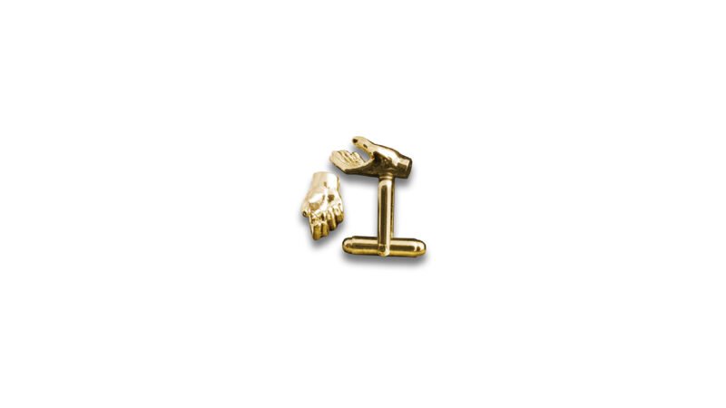 Gold plated version of Milius Act II Piece 01 “Interruption I”, conceptual cufflinks transforming a fragmented hand gesture into a reflective sculptural object of controlled interruption.